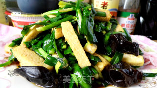 韭菜黄炒豆腐的做法步骤：7
