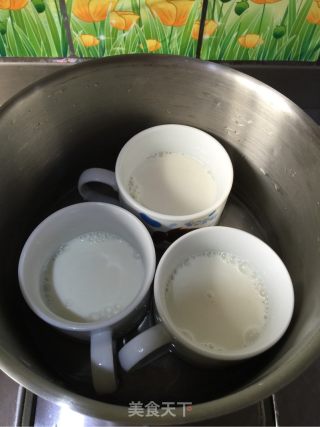 草莓牛奶蛋白甜羹的做法步骤：8