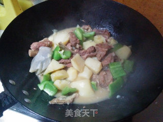 【土豆炖排骨】的做法步骤：15