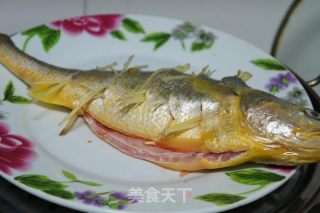 清蒸黄花鱼的做法步骤：3