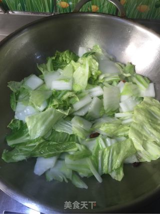 鹌鹑蛋烧大白菜的做法步骤：5