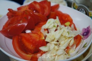 番茄炒菜花的做法步骤：3