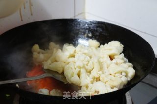 番茄炒菜花的做法步骤：5