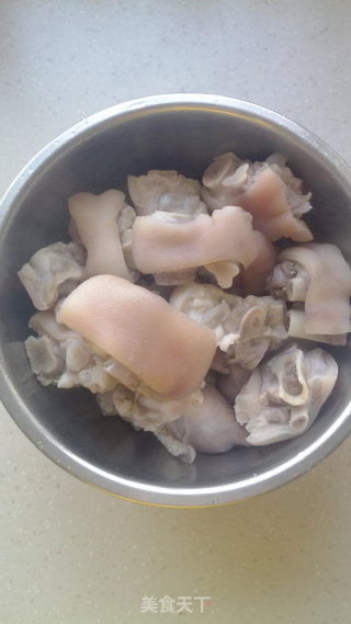 私房香辣猪蹄的做法步骤：2