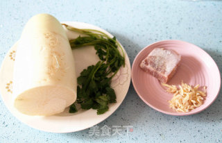 【火腿虾皮萝卜丝汤】：节后下火消脂必备的做法步骤：1