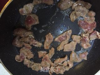 洋葱、甜椒炒牛的做法步骤：5