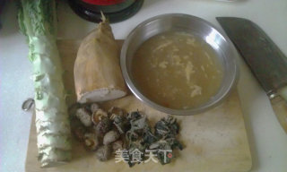 肉圆高汤焖双笋的做法步骤：1