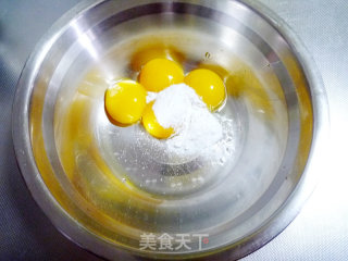酸奶戚风纸杯蛋糕的做法步骤：2