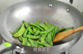 蒜香荷兰豆的做法步骤：5