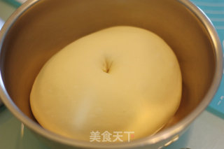 豆沙环形面包的做法步骤：2