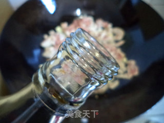 芫爆肉丝的做法步骤：5