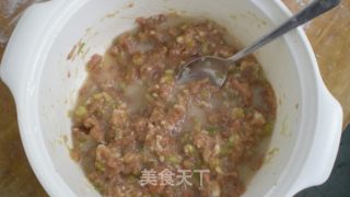 千层牛肉饼的做法步骤：1