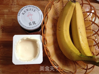 香蕉船的做法步骤：1