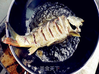红烧鲤鱼的做法步骤：6