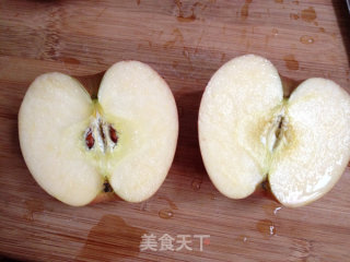 蓝莓酱烤苹果的做法步骤：3