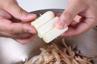 水晶肉皮冻的做法步骤：2