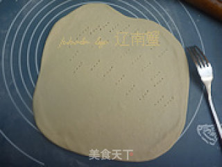 菌香披萨的做法步骤：4