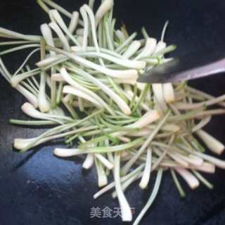 荞菜烧海狗的做法步骤：3