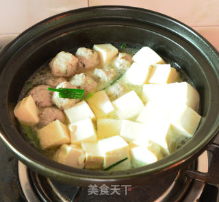 香菇肉丸煮豆腐的做法步骤：5