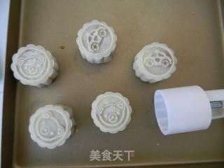冰皮红糖雪豆月饼的做法步骤：12