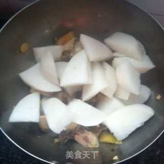 白萝卜焖鸡的做法步骤：4