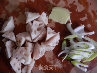 莲菜排骨汤的做法步骤：6