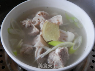 莲菜排骨汤的做法步骤：9
