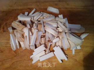 杏鲍菇炒韭菜梗的做法步骤：1