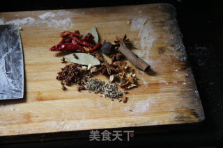 肉夹馍的做法步骤：1