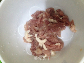京酱肉丝的做法步骤：1