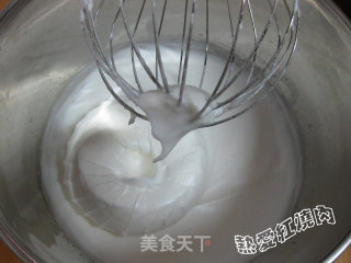 原味戚风蛋糕的做法步骤：8