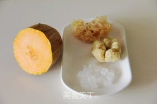 南瓜银耳百合羹的做法步骤：1