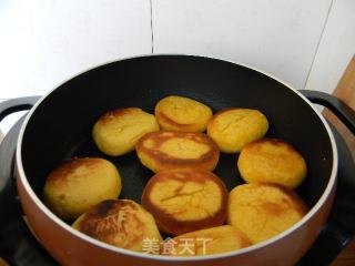 玉米面红糖小饼的做法步骤：7
