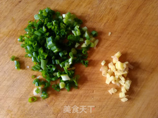 黄花菜烧烤麸的做法步骤：4