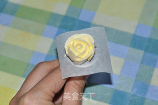 奶油霜花束蛋糕的做法步骤：4