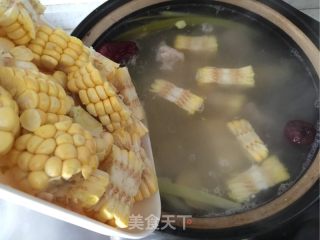 玉米排骨汤的做法步骤：9