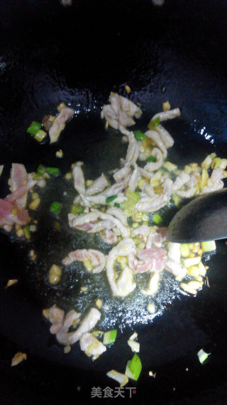 肉丝炒豆芽的做法步骤：3