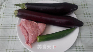 肉段烧茄子的做法步骤：1