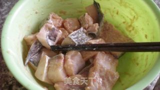 炸鱼块的做法步骤：5