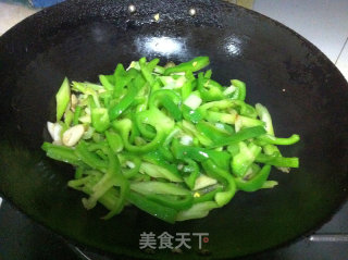 菜椒芹菜炒鸡蛋的做法步骤：6