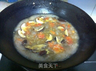香菇粉条鸡蛋汤的做法步骤：7