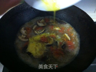 香菇粉条鸡蛋汤的做法步骤：8