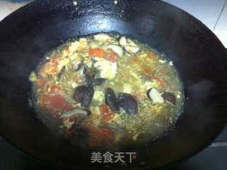 香菇粉条鸡蛋汤的做法步骤：9