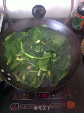 蒜泥麻酱菠菜塔的做法步骤：6
