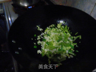 蛋饼包饭的做法步骤：4
