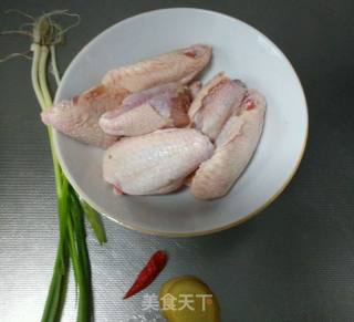 清蒸鸡翅的做法步骤：1