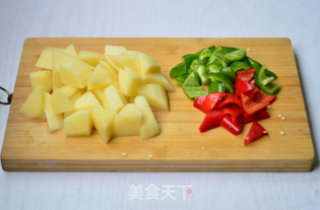 土豆烧排骨的做法步骤：2