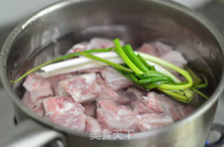 土豆烧排骨的做法步骤：3