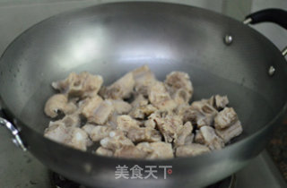 土豆烧排骨的做法步骤：4