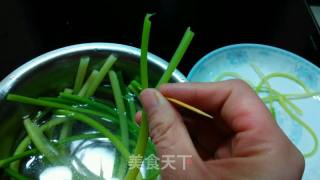 凉拌手撕蒜苔的做法步骤：6